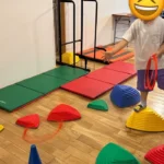 【理学での活動でバランスストーンを使った活動をしました♪】