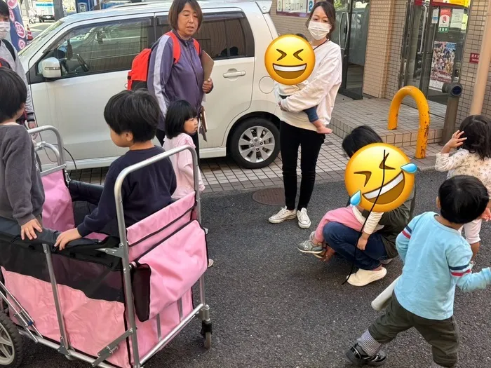 カートに乗ってみんなでお散歩