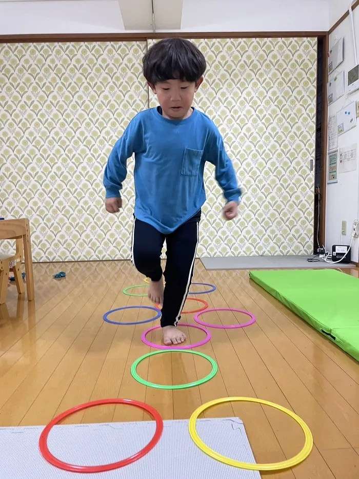 輪を使ったジャンプのサーキット